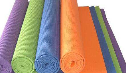 初学者如何挑选择购买哪种瑜伽垫子?多宽合适?用什么样材质的好?