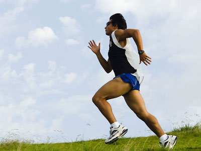 夏天女运动会跑步裤子应该穿什么气垫鞋?平时可以穿的吗?最舒服吗